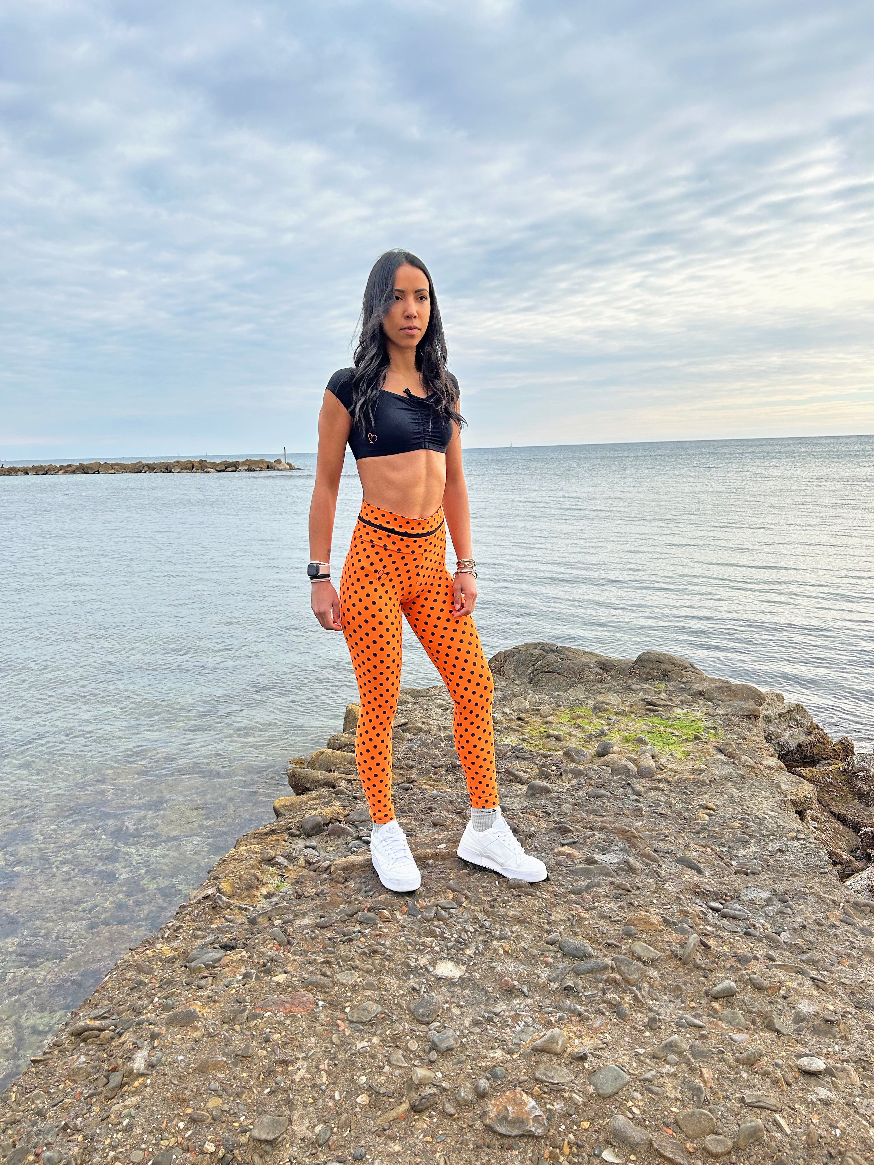 Top nero manica corta