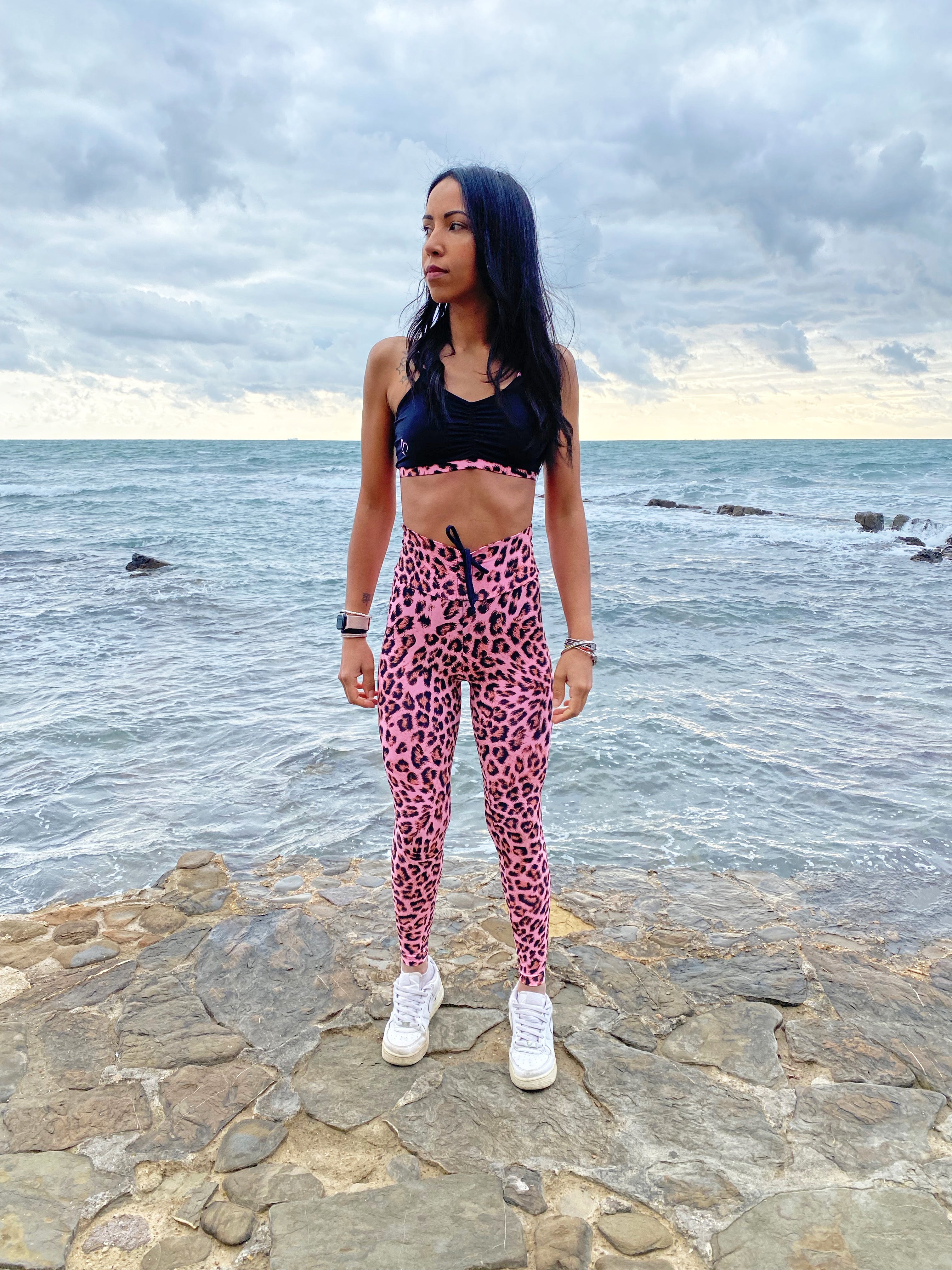 Top maculato nero e rosa